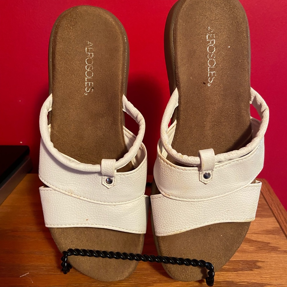 Women’s Areosoles 8 1/2 M sandals
